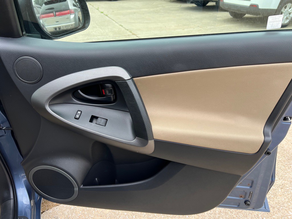 2012 Toyota Rav4 Image 39