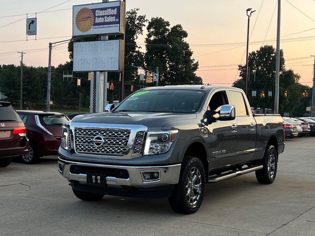 2019 Nissan Titan Image 5