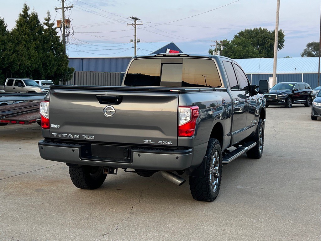2019 Nissan Titan Image 9