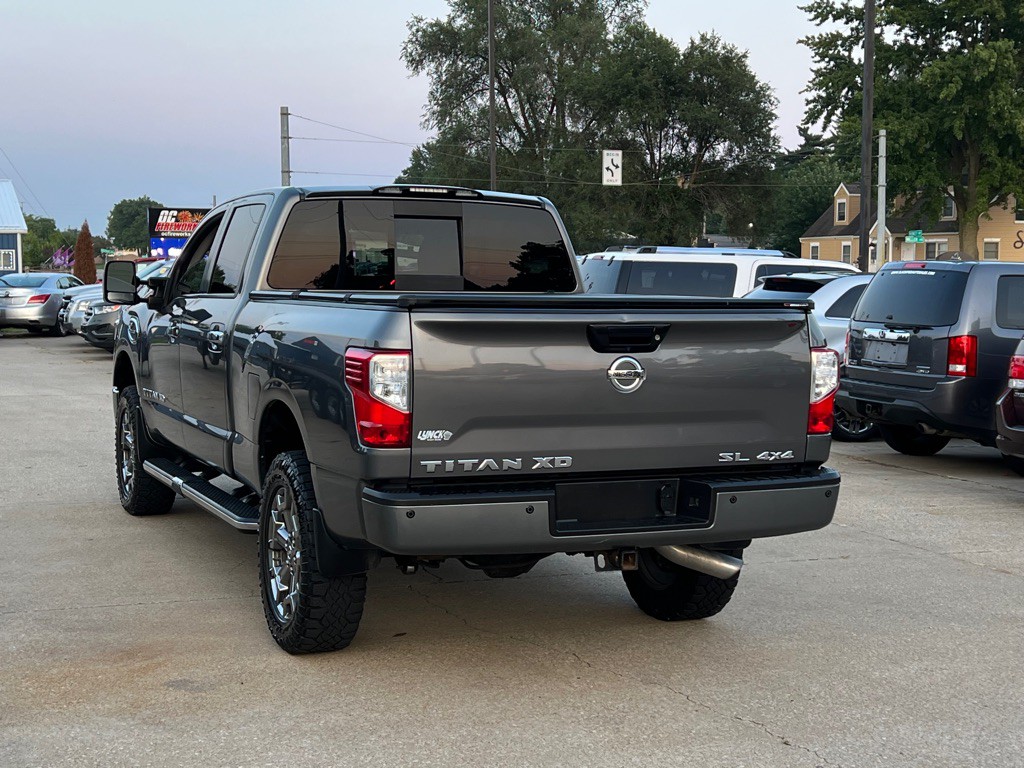 2019 Nissan Titan Image 11