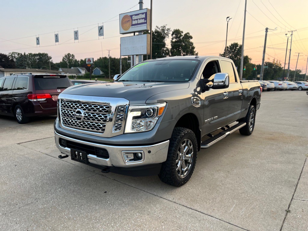2019 Nissan Titan Image 14