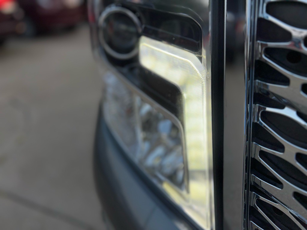 2019 Nissan Titan Image 17