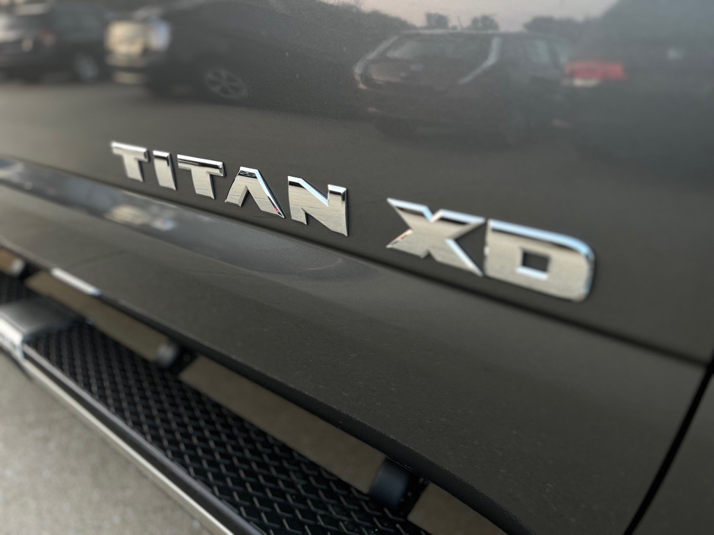 2019 Nissan Titan Image 19