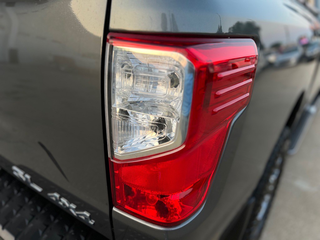 2019 Nissan Titan Image 21