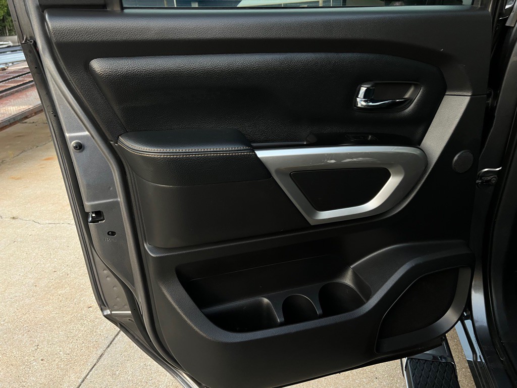 2019 Nissan Titan Image 39