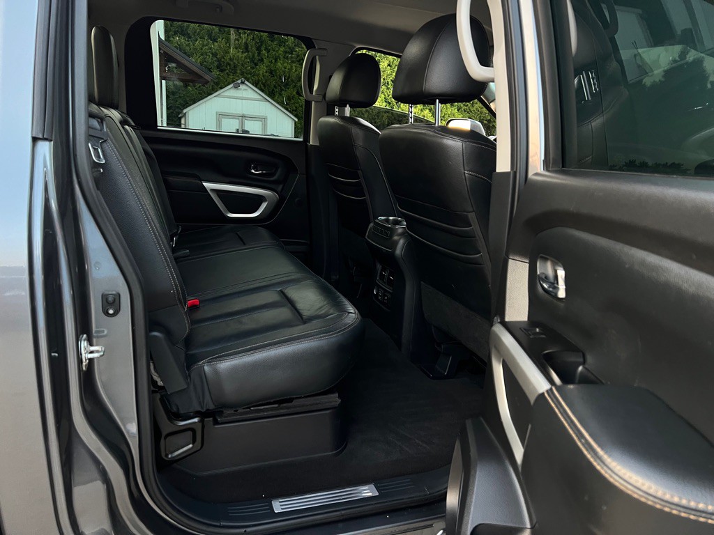 2019 Nissan Titan Image 43