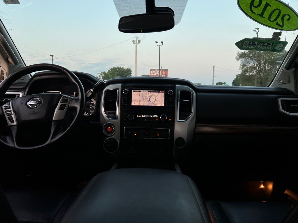 2019 Nissan Titan Image 46