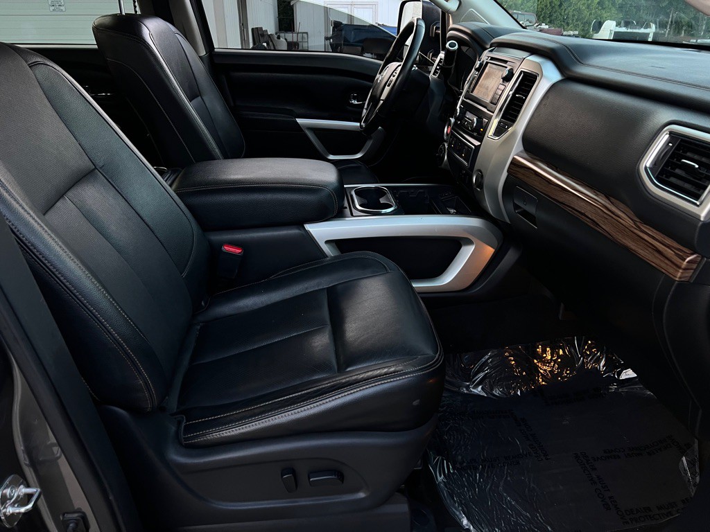 2019 Nissan Titan Image 49