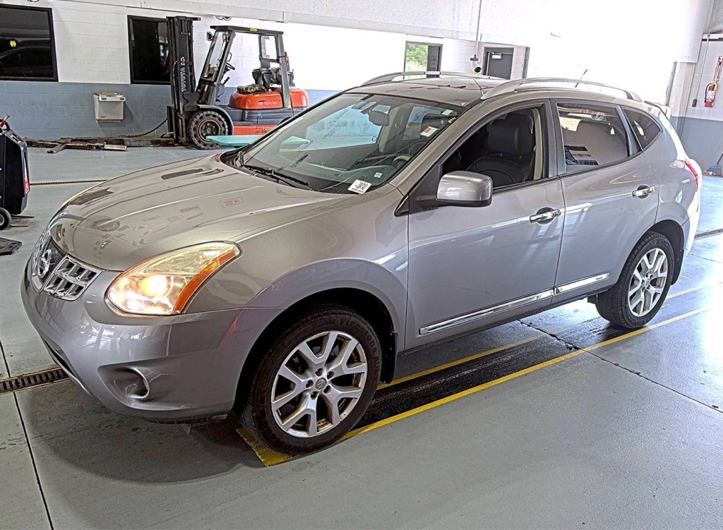 2011 Nissan Rogue Image 1