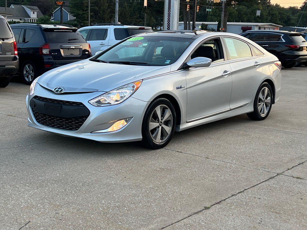 2012 Hyundai Sonata Image 2