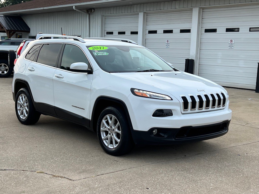 2017 Jeep Cherokee Image 2