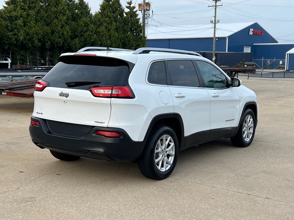 2017 Jeep Cherokee Image 4