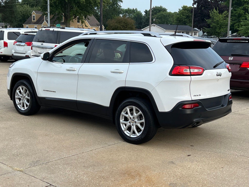 2017 Jeep Cherokee Image 8
