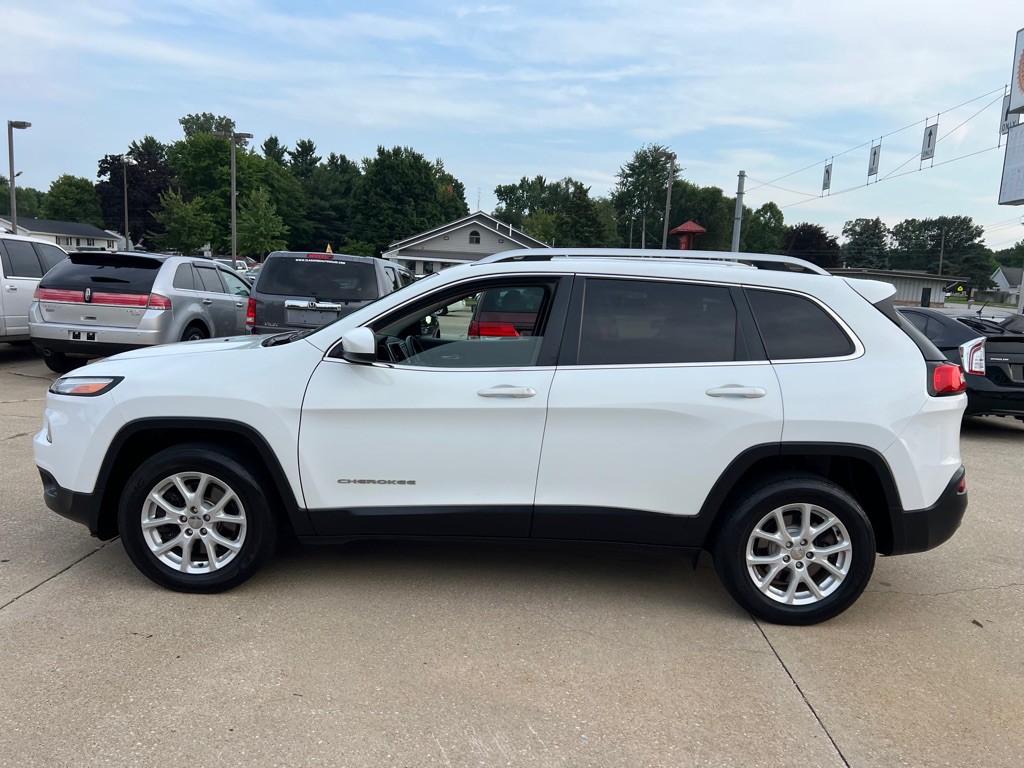 2017 Jeep Cherokee Image 9