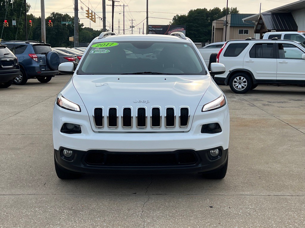 2017 Jeep Cherokee Image 12