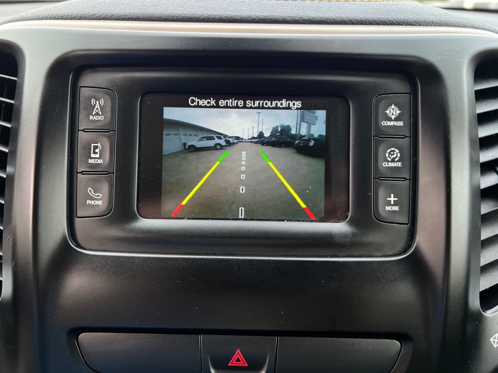 2017 Jeep Cherokee Image 23