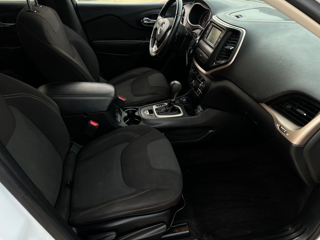2017 Jeep Cherokee Image 36