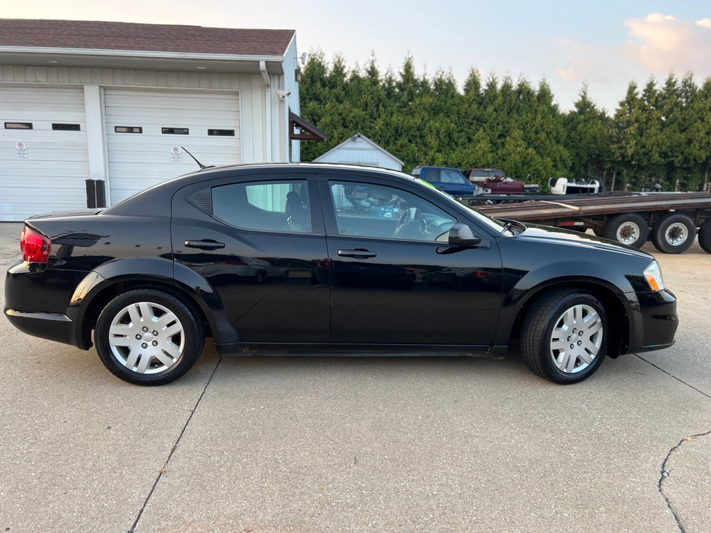 2013 Dodge Avenger Image 4