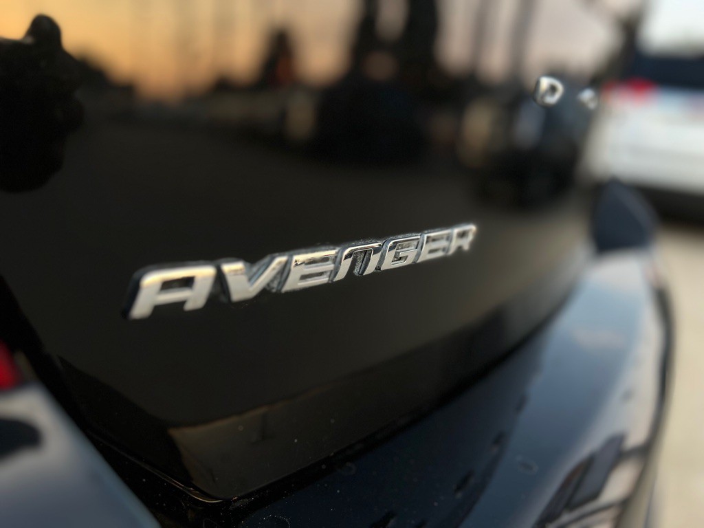 2013 Dodge Avenger Image 16