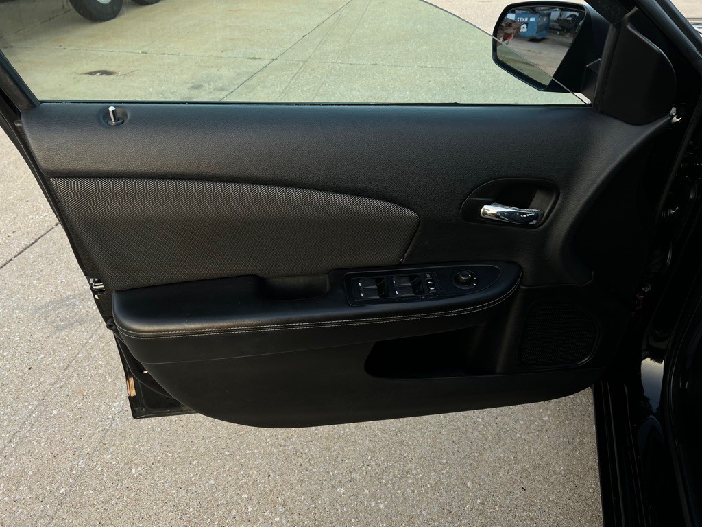 2013 Dodge Avenger Image 18