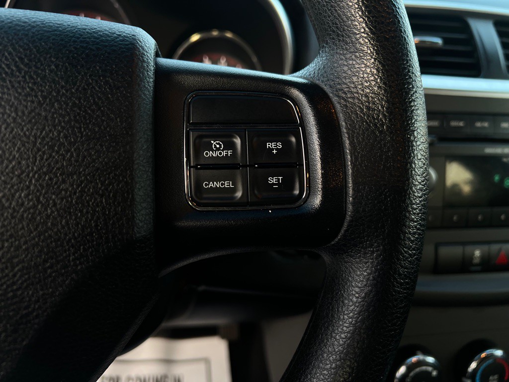 2013 Dodge Avenger Image 23