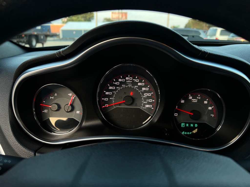 2013 Dodge Avenger Image 25