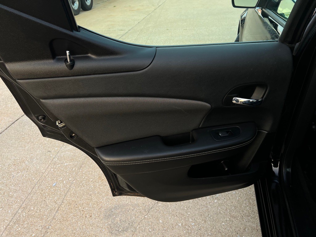 2013 Dodge Avenger Image 28