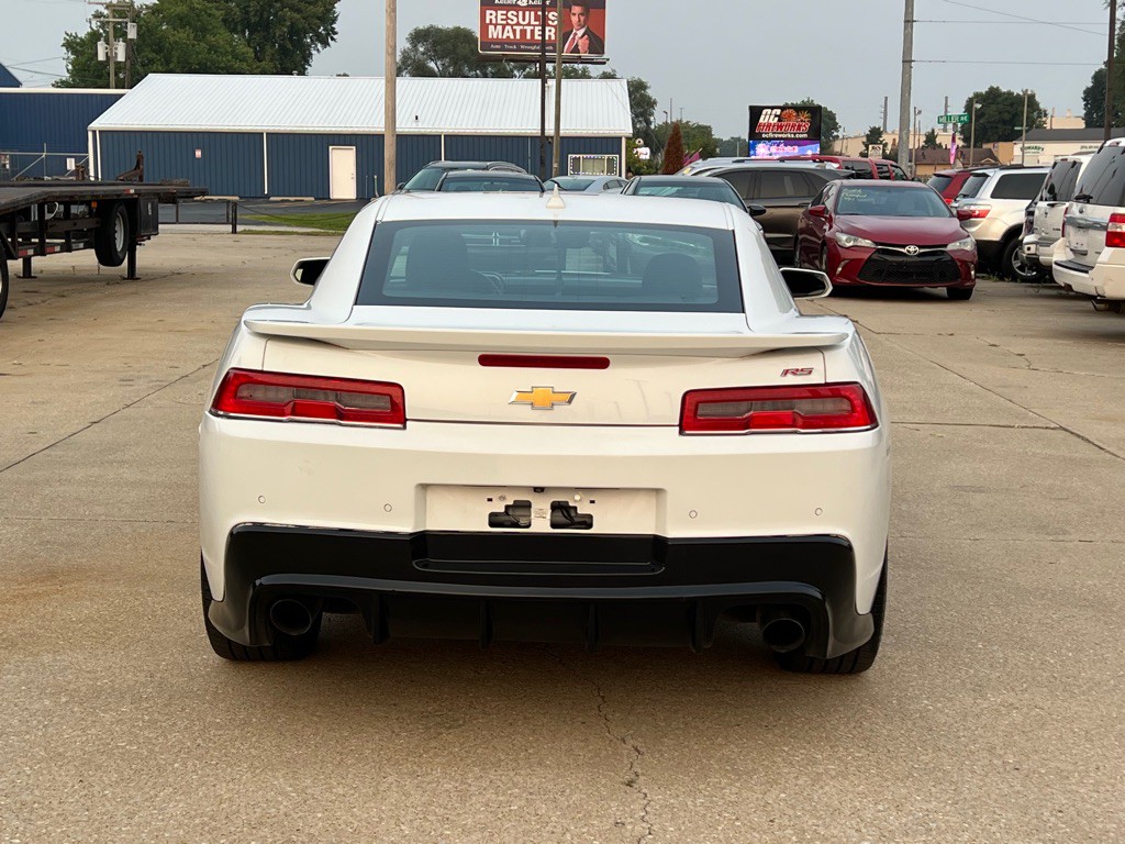 2015 Chevrolet Camaro Image 11