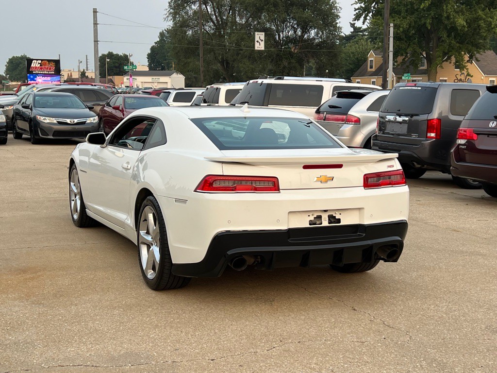 2015 Chevrolet Camaro Image 12