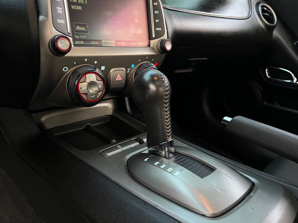 2015 Chevrolet Camaro Image 32
