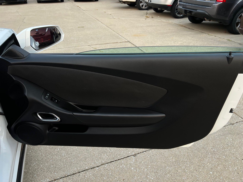 2015 Chevrolet Camaro Image 37