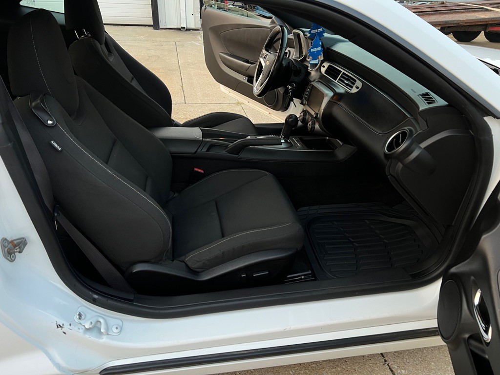 2015 Chevrolet Camaro Image 38