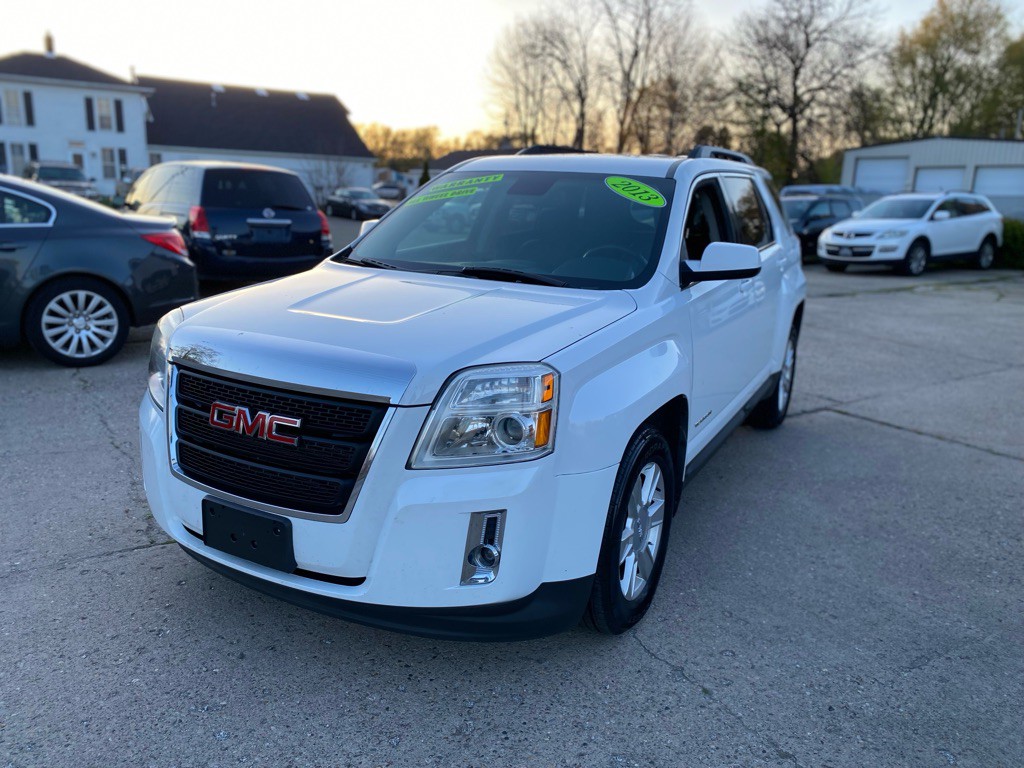 2013 GMC Terrain Image 2