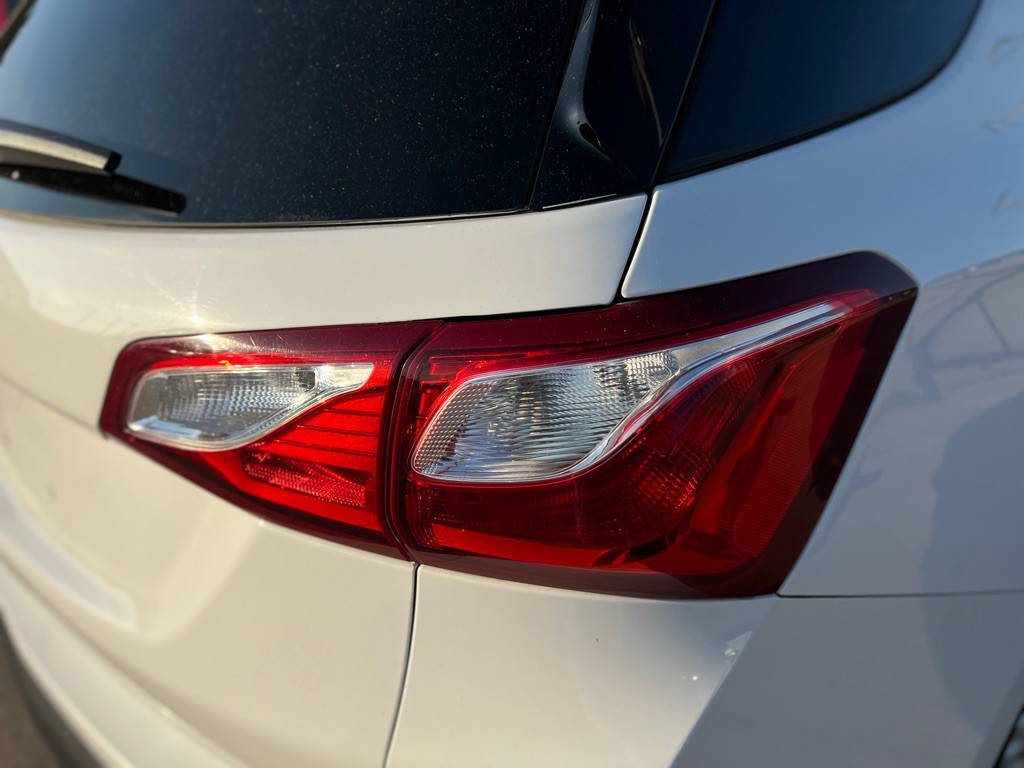 2019 Chevrolet Equinox Image 17