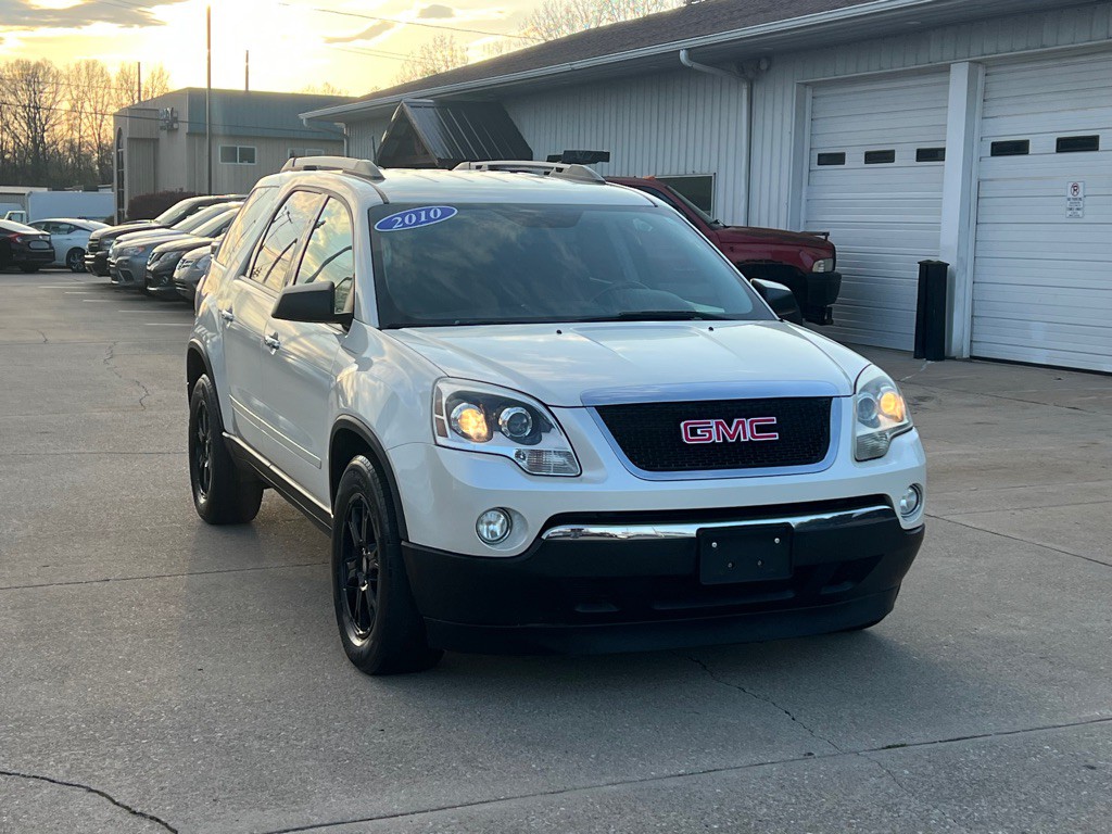 2010 GMC Acadia Image 1