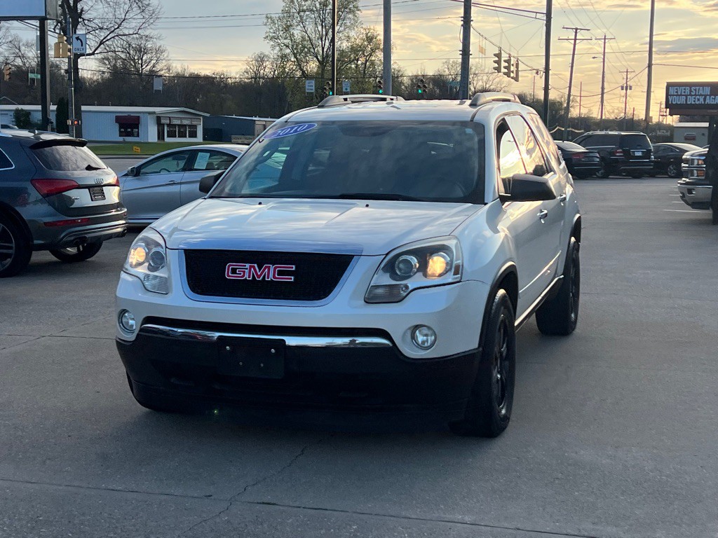 2010 GMC Acadia Image 3