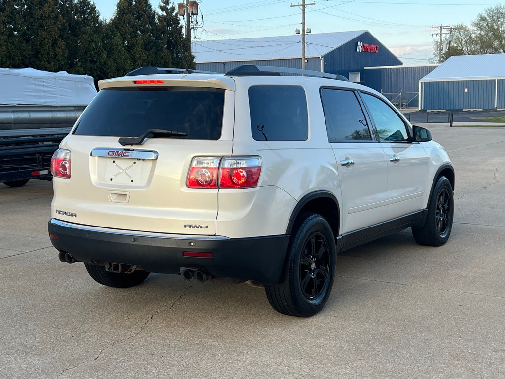 2010 GMC Acadia Image 10
