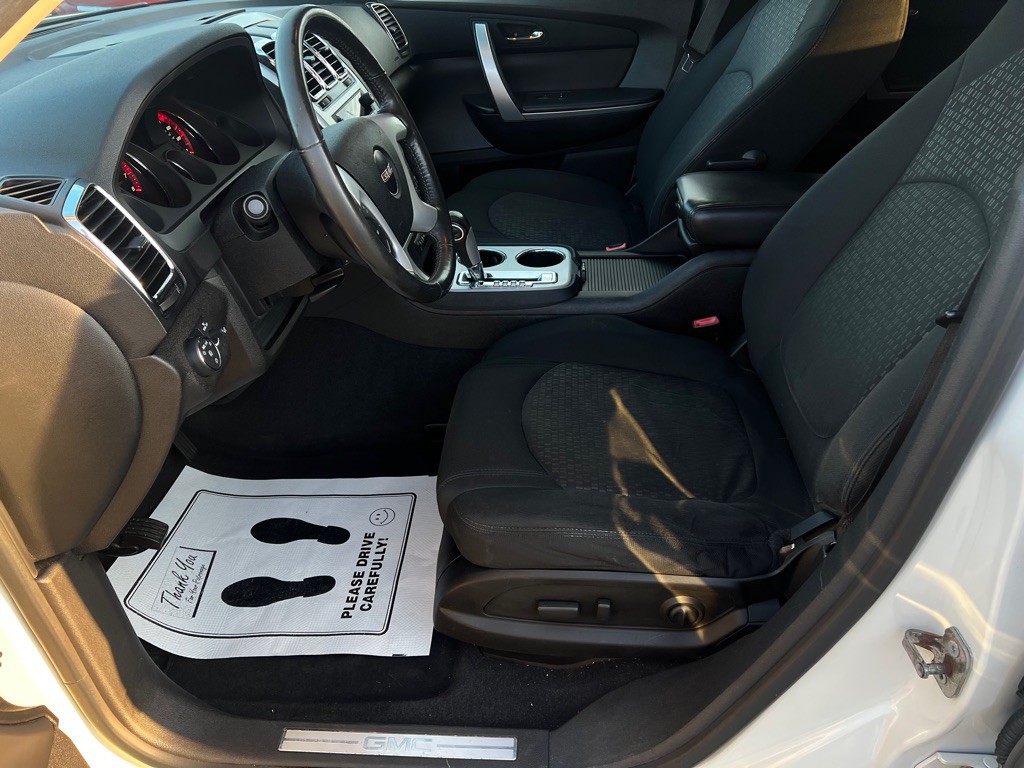 2010 GMC Acadia Image 15