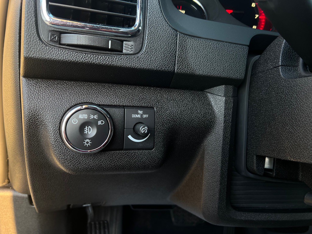 2010 GMC Acadia Image 16