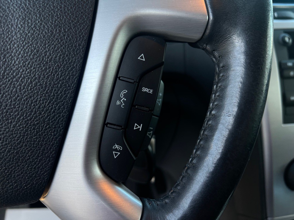 2010 GMC Acadia Image 18