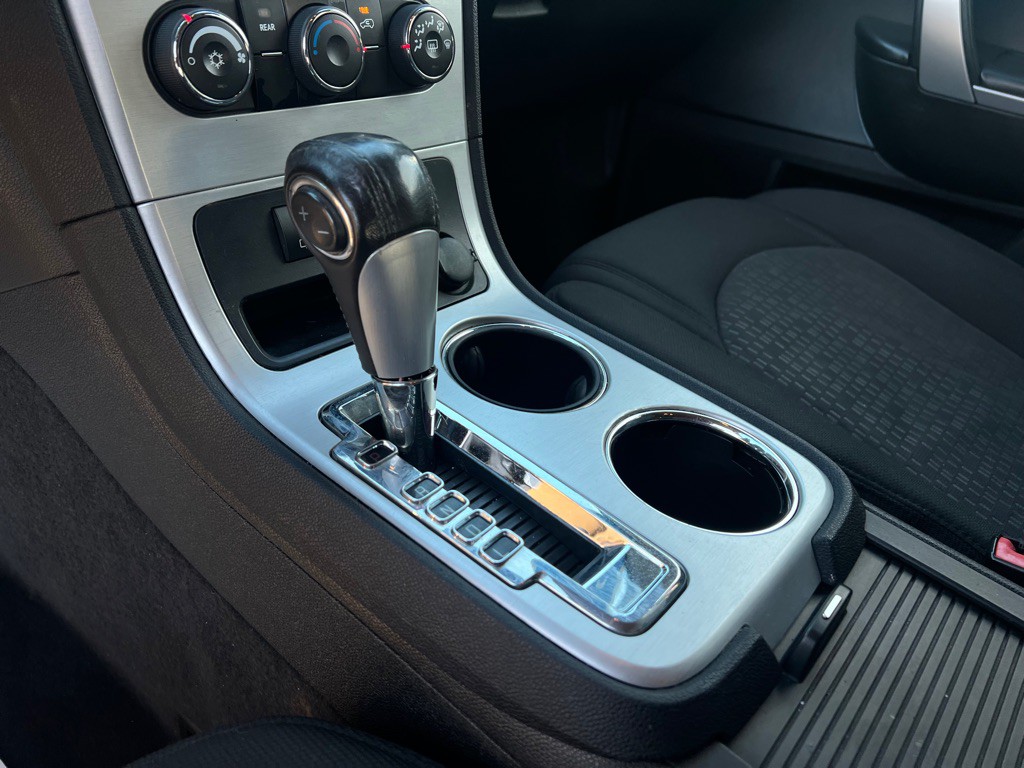 2010 GMC Acadia Image 22