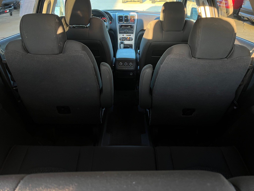 2010 GMC Acadia Image 28