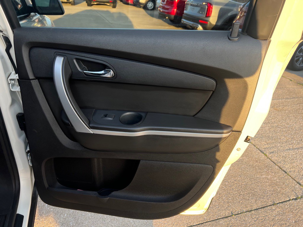 2010 GMC Acadia Image 29
