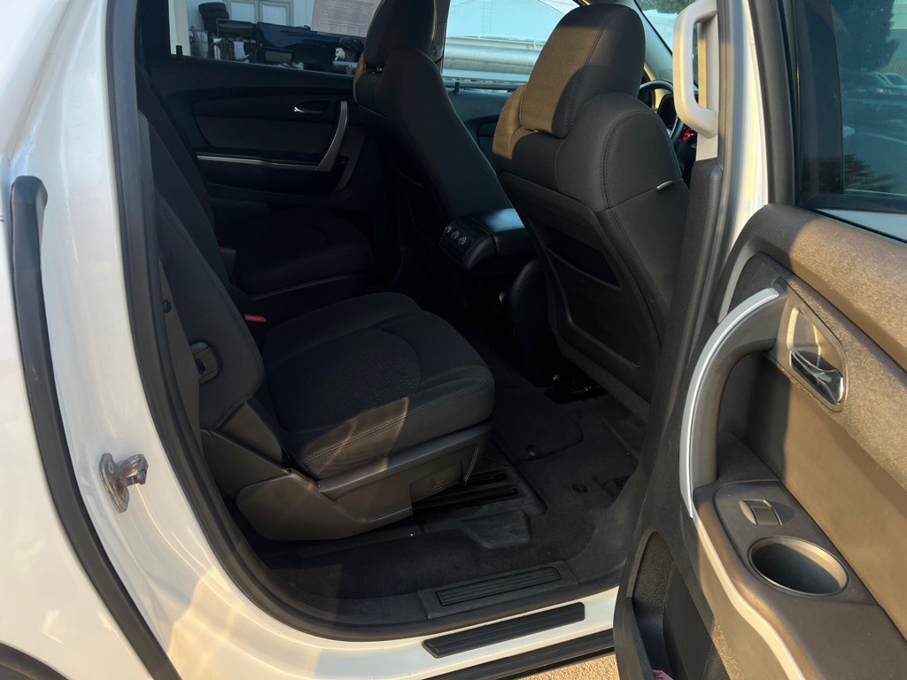 2010 GMC Acadia Image 30