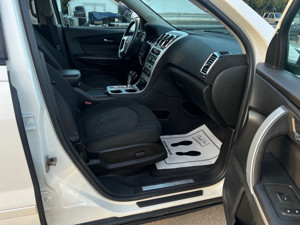 2010 GMC Acadia Image 35