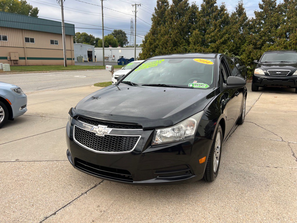 2014 Chevrolet Cruze Image 2