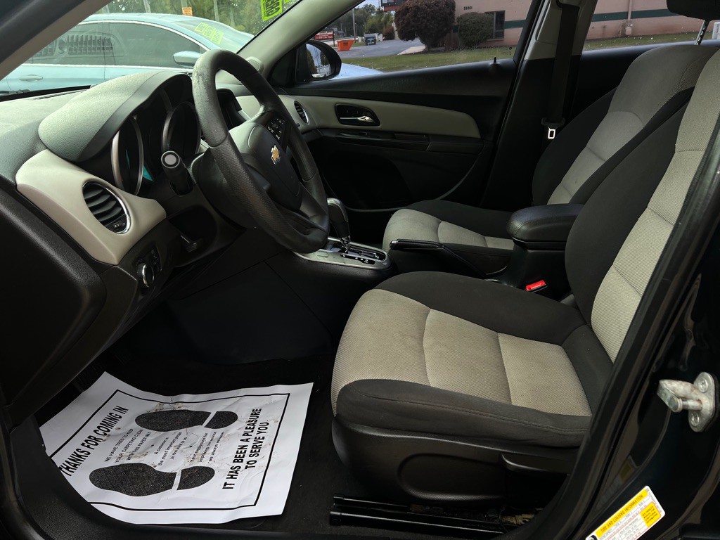 2014 Chevrolet Cruze Image 17