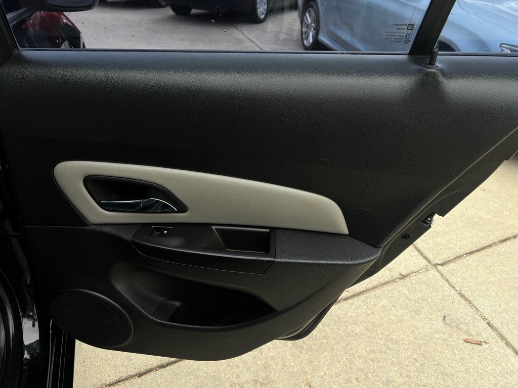 2014 Chevrolet Cruze Image 25