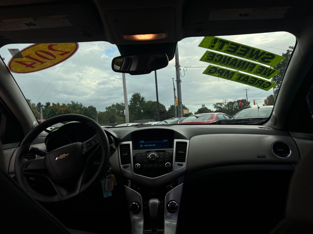 2014 Chevrolet Cruze Image 28