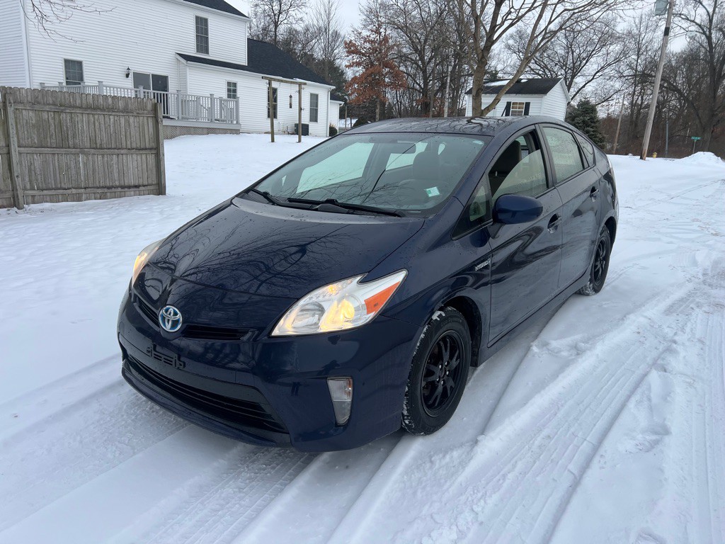 2013 Toyota Prius Image 1
